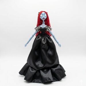 muñeca Sally vestido negro, el extraño mundo de Jack de 36 cm de alto